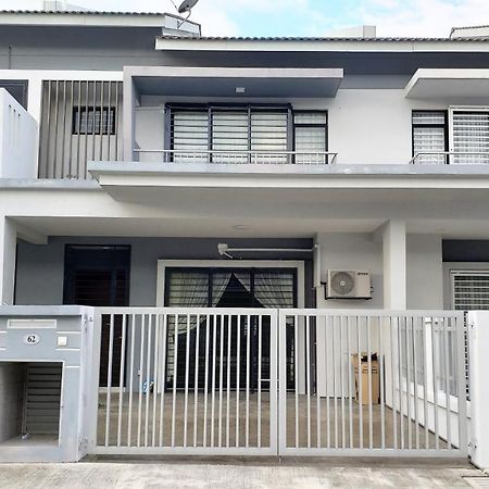 Sr Home-Stay @ Klia Kuala Lumpur Extérieur photo