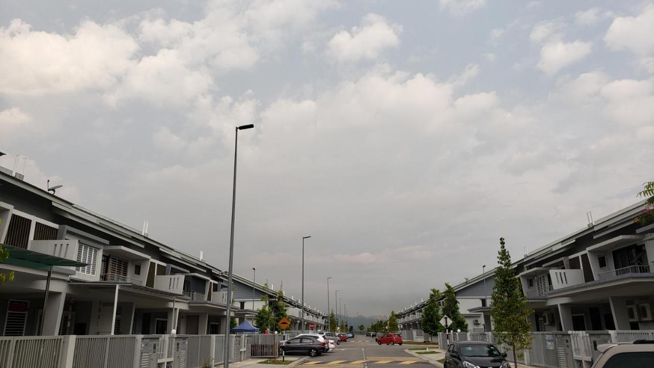 Sr Home-Stay @ Klia Kuala Lumpur Extérieur photo