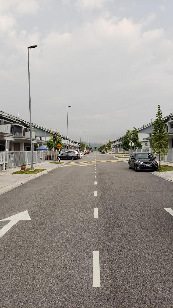 Sr Home-Stay @ Klia Kuala Lumpur Extérieur photo