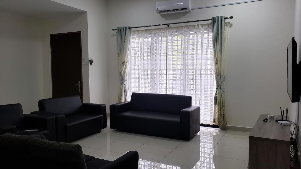 Sr Home-Stay @ Klia Kuala Lumpur Extérieur photo